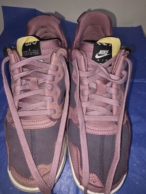 Nike Air Womens Casual Sneakers in Dusty Rose